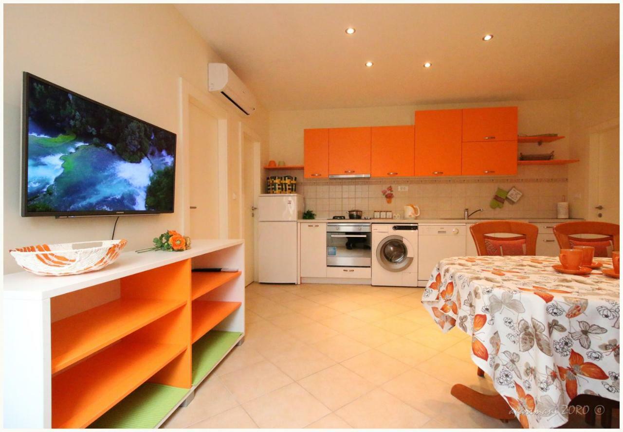 Apartments Zoro Primosten Exterior photo